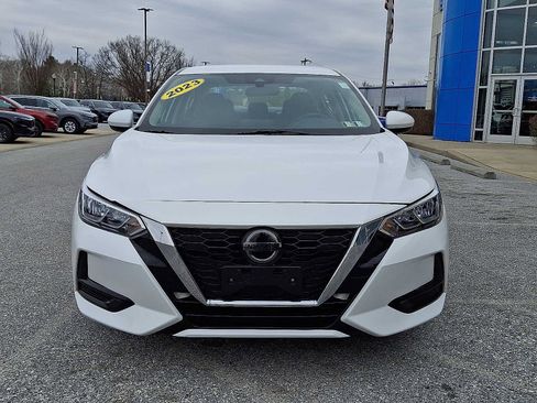 Used 2023 Nissan Sentra SV FWD image 2