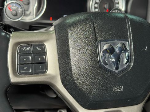 Used 2014 RAM 1500 Laramie RWD image 38