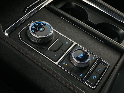 Used 2023 Ford Expedition Limited image 21