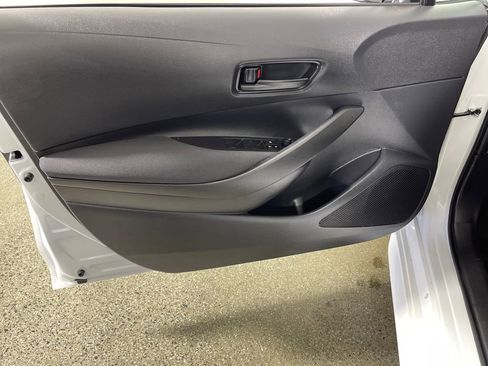 Certified 2025 Toyota Corolla LE FWD image 17