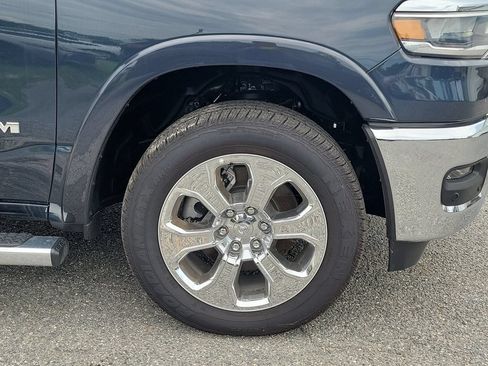 Used 2025 RAM 1500 Big Horn AWD/4WD image 7
