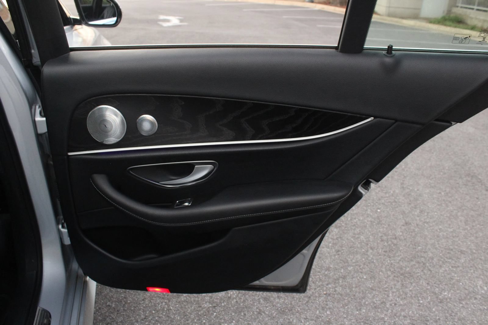 Used 2017 Mercedes-Benz E 300 4MATIC image 25