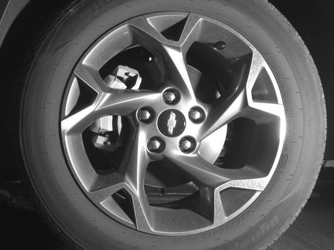 Used 2025 Chevrolet Trax LT FWD image 12