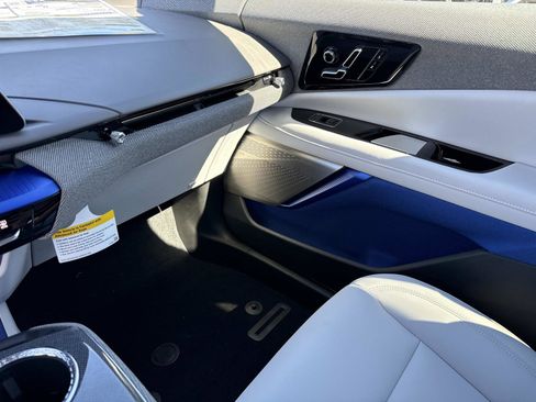 New 2026 Cadillac Optiq Luxury 1 image 25