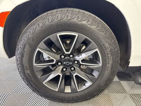 Used 2024 Chevrolet Tahoe Z71 w/ Z71 Off-Road Package AWD/4WD image 23