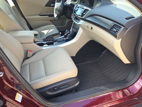Used 2015 Honda Accord EX-L image 9