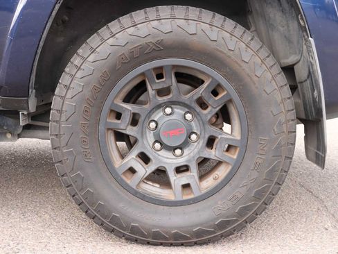 Used 2018 Toyota 4Runner TRD Off-Road Premium AWD/4WD image 9