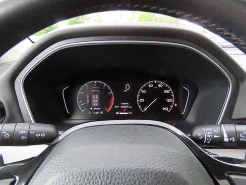 Used 2023 Honda Pilot Touring image 29