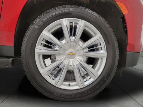 Used 2024 Chevrolet Suburban High Country image 4