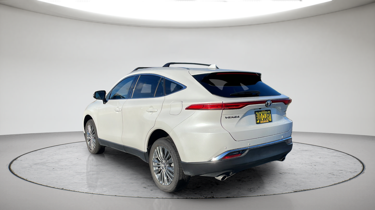 Used 2023 Toyota Venza Limited AWD/4WD image 7