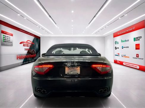 Used 2015 Maserati GranTurismo Convertible RWD image 7