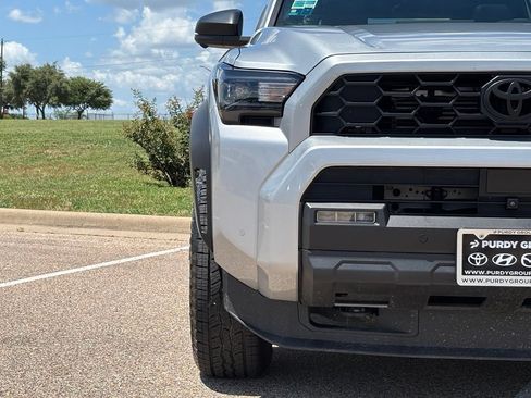 Certified 2025 Toyota 4Runner TRD Off-Road Premium AWD/4WD image 3