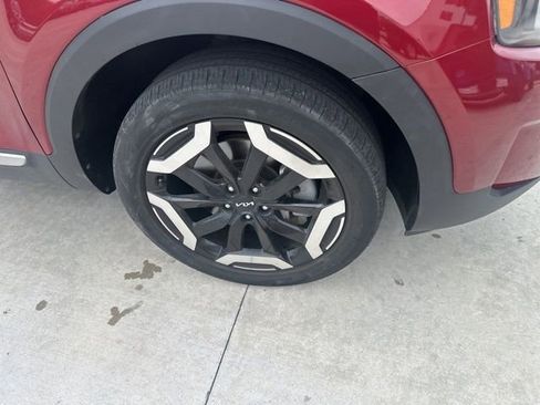 Used 2023 Kia Telluride EX w/ EX Captain's Chair Package FWD image 8