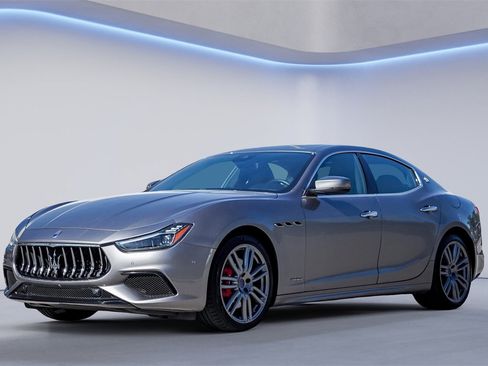Used 2018 Maserati Ghibli S GranSport image 7