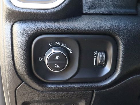 Used 2020 RAM 1500 Big Horn image 17