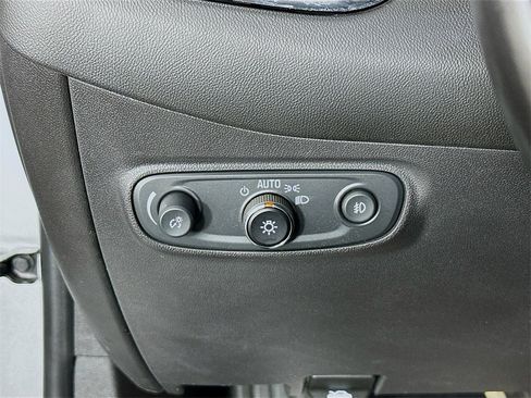 Used 2021 Chevrolet Equinox LT image 10