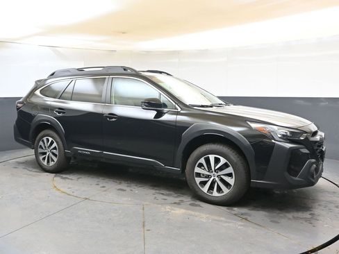 Certified 2025 Subaru Outback Premium image 7