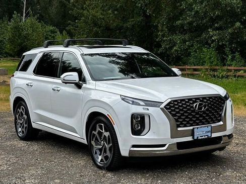 Used 2022 Hyundai Palisade Calligraphy w/ Cargo Package AWD/4WD image 2