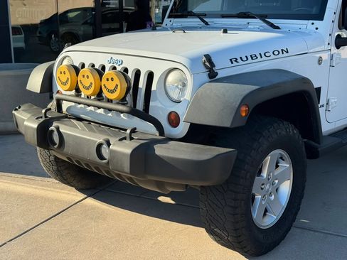 Used 2011 Jeep Wrangler Rubicon w/ PWR Convenience Group AWD/4WD image 41