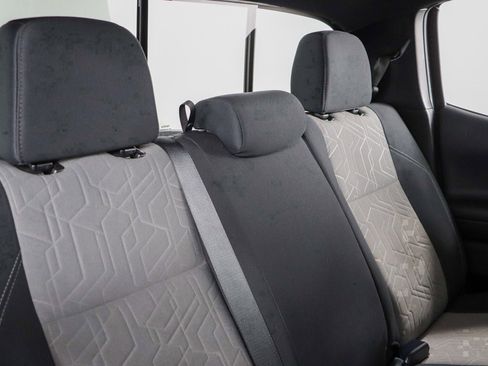 Used 2023 Toyota Tacoma TRD Off-Road image 28