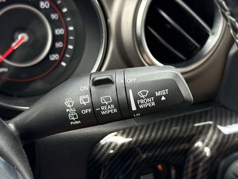 Used 2021 Jeep Wrangler Unlimited Rubicon AWD/4WD image 25