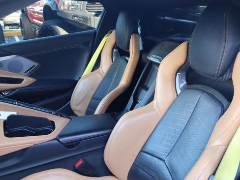 Used 2022 Chevrolet Corvette Stingray Premium Cpe w/ Z51 Performance Package image 15