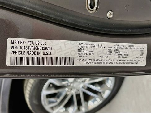 Used 2022 Jeep Grand Wagoneer Series II w/ Flexible Seating Group AWD/4WD image 35