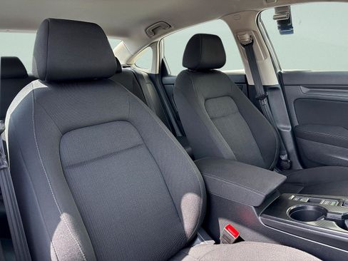 Certified 2025 Honda Civic LX image 30