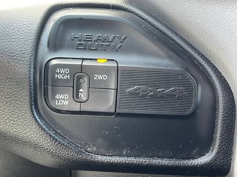 Used 2024 RAM 2500 Big Horn AWD/4WD image 27