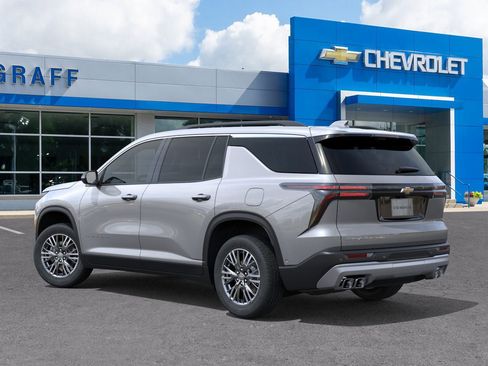 New 2026 Chevrolet Traverse LT w/ Driver Confidence Package image 3