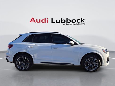 New 2025 Audi Q3 2.0T Premium image 9