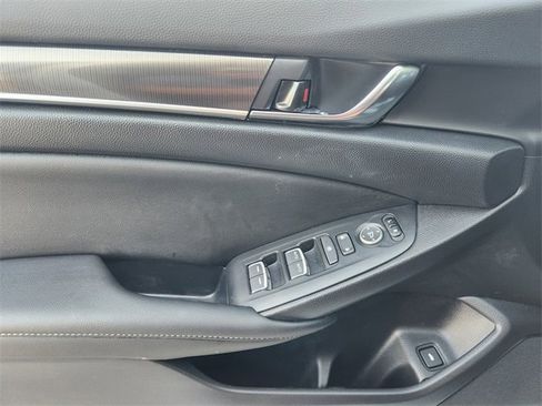 Used 2022 Honda Accord Sport image 29