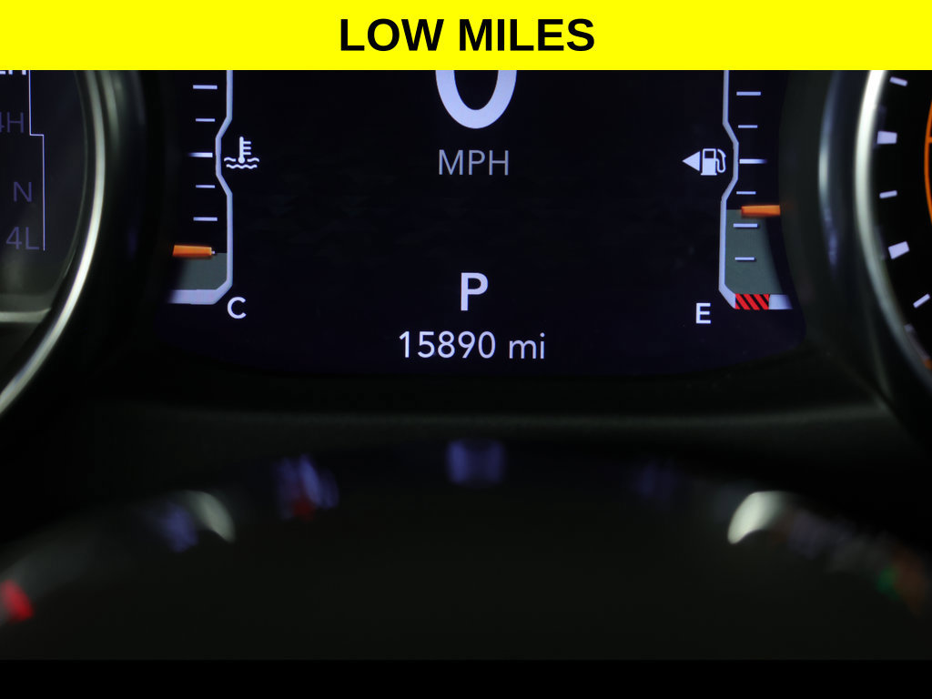 Used 2023 Jeep Gladiator Rubicon w/ Cold Weather Group AWD/4WD image 3