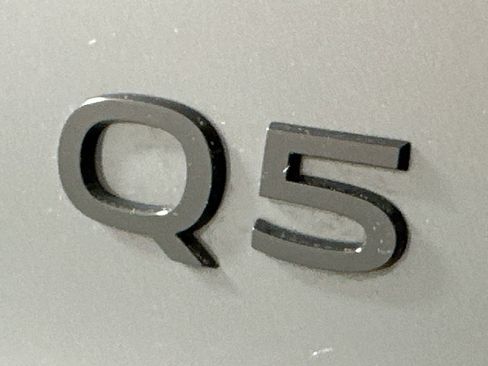Used 2025 Audi Q5 Premium Plus w/ Premium Plus AWD/4WD image 10