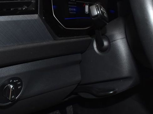 Used 2024 Volkswagen Jetta SE image 24