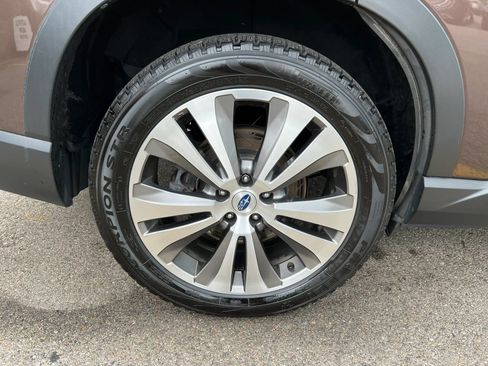 Used 2019 Subaru Ascent Touring AWD/4WD image 10