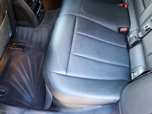 Used 2019 BMW 330i Sedan image 18