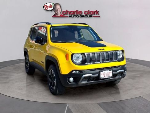 Used 2023 Jeep Renegade Latitude w/ Sun/Sound Group AWD/4WD image 7
