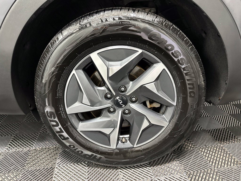 Used 2022 Kia Sorento S AWD/4WD image 19