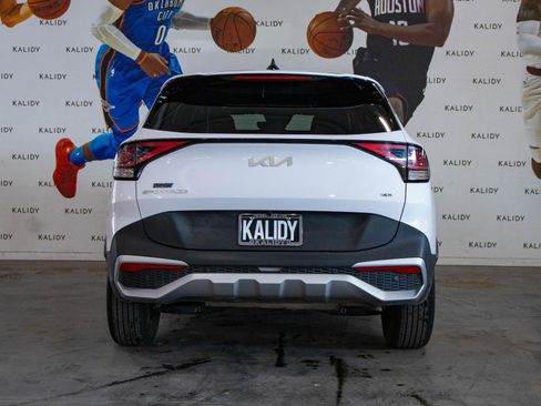 Used 2025 Kia Sportage LX image 22