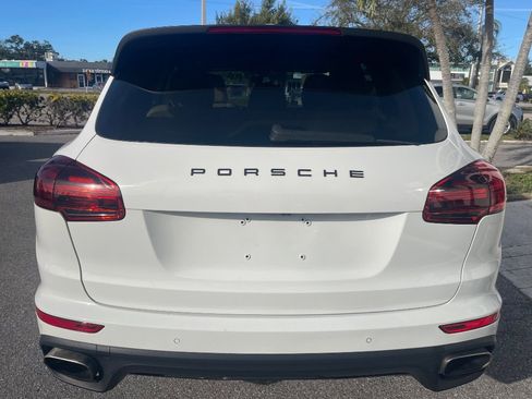 Used 2018 Porsche Cayenne Platinum Edition image 36