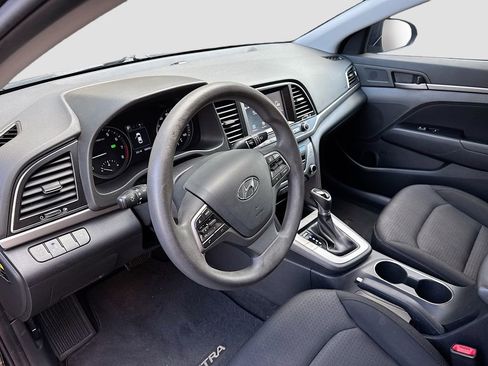 Used 2018 Hyundai Elantra SEL image 7