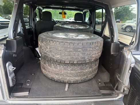 Used 2019 Jeep Wrangler Unlimited Sport S AWD/4WD image 26