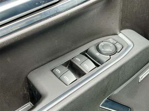 Used 2024 Chevrolet Silverado 1500 LT Trail Boss w/ Convenience Package II image 18