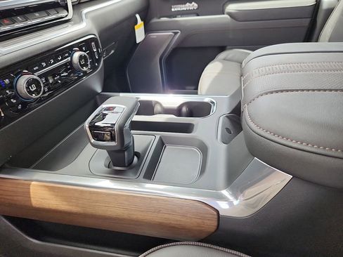 New 2026 Chevrolet Silverado 1500 High Country AWD/4WD image 22