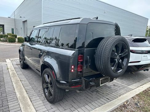 Used 2025 Land Rover Defender 110 X-Dynamic SE AWD/4WD image 5
