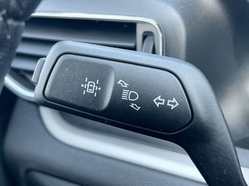 Used 2024 Ford Explorer XLT w/ Equipment Group 202A AWD/4WD image 26