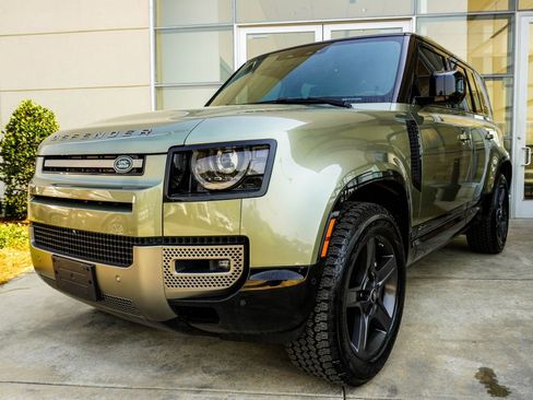 Used 2021 Land Rover Defender 110 X-Dynamic HSE image 8