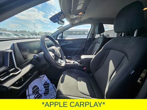 Used 2023 Kia Sportage LX image 9