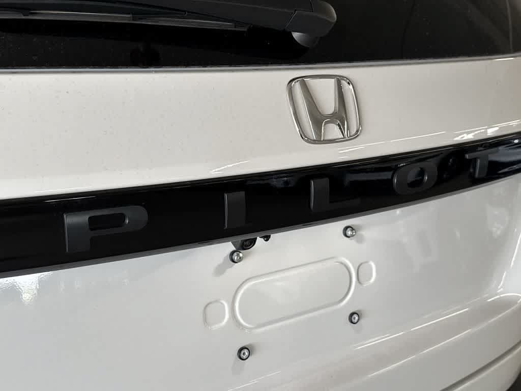 New 2026 Honda Pilot Sport image 11